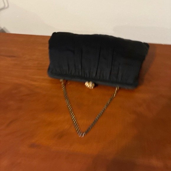 Vintage Black Satin Evening Clutch Gold Chain Strap Floral Clasp - Picture 2 of 5